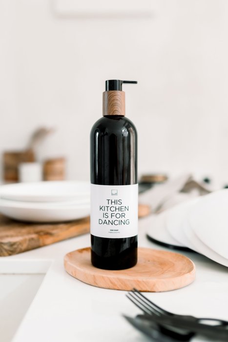 Leeff Dish Soap Fabulous Fig - This kitchen is for dancing