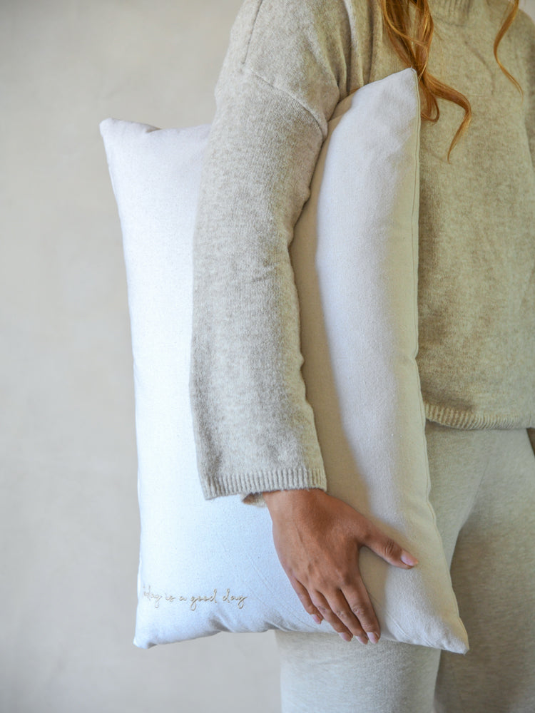 Leeff Pillow Pax sand - Today is a good day