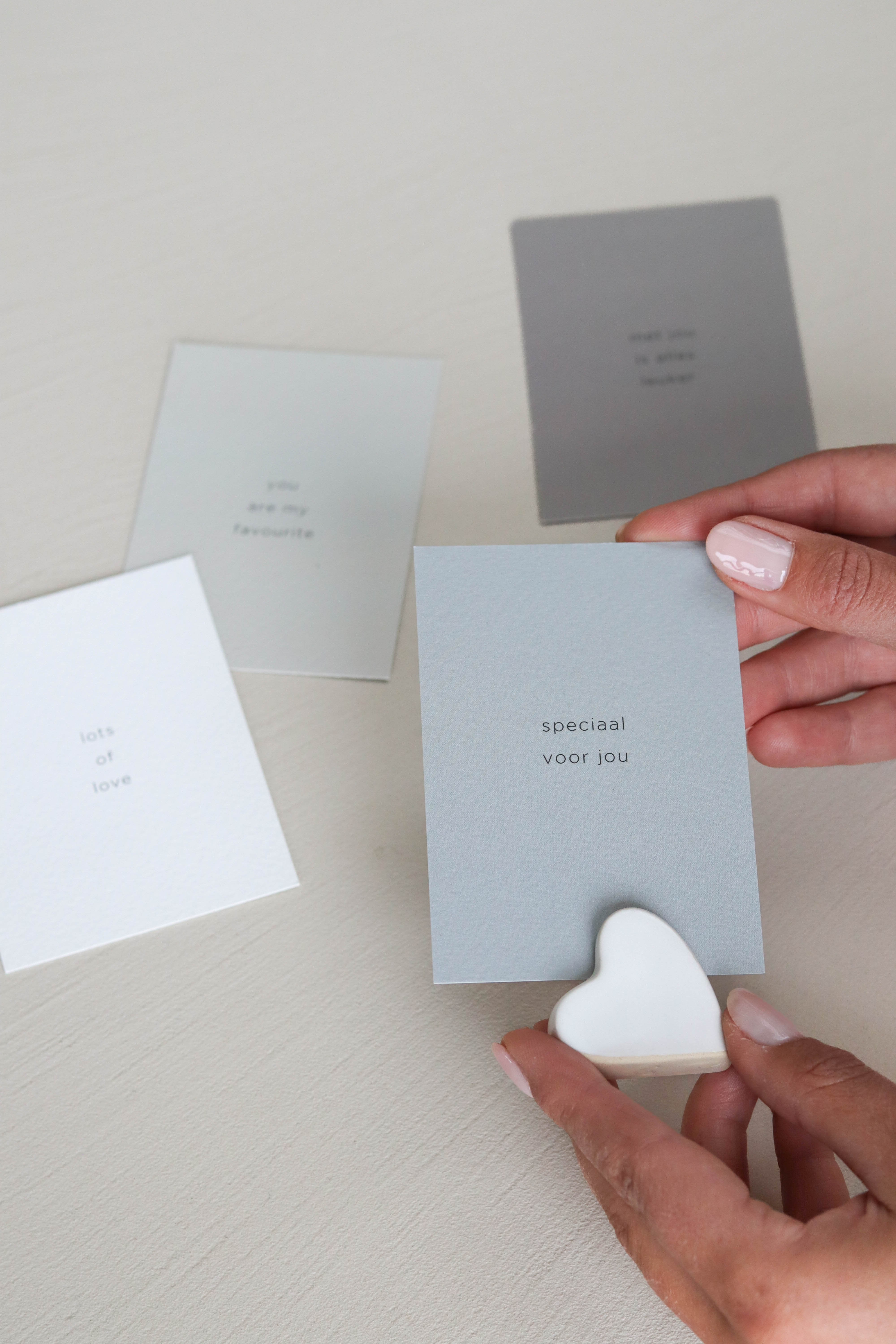 Leeff Card Holder Claire with card - Lots of love