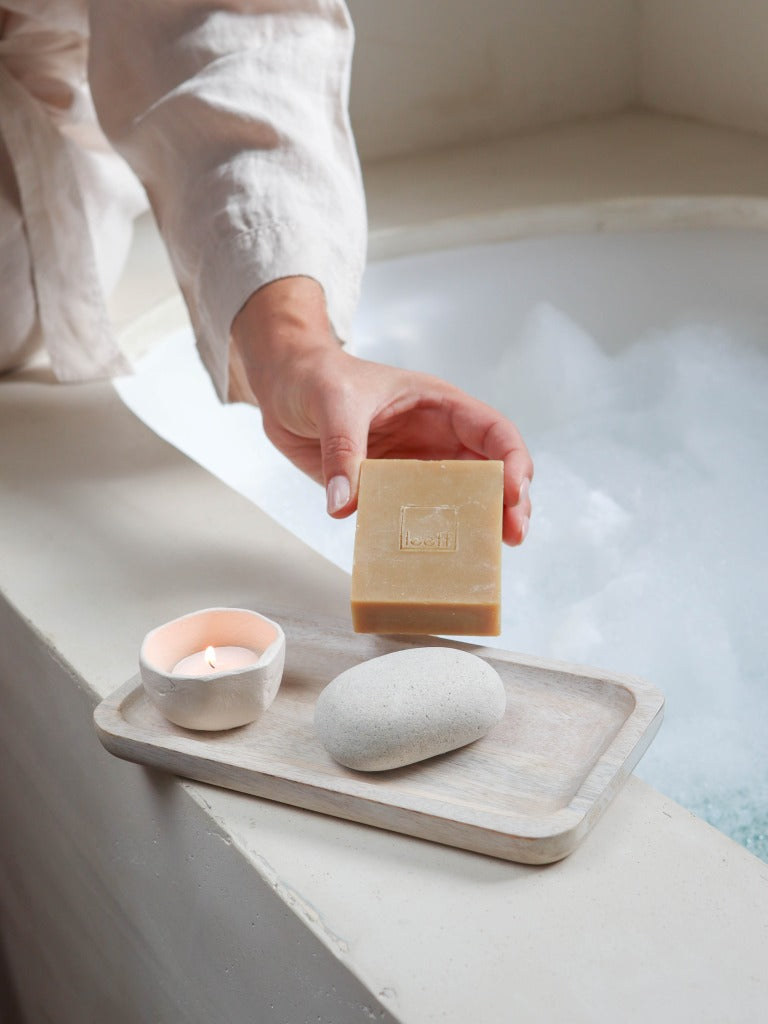 Leeff Soap bar rock pomegranate - Geniet