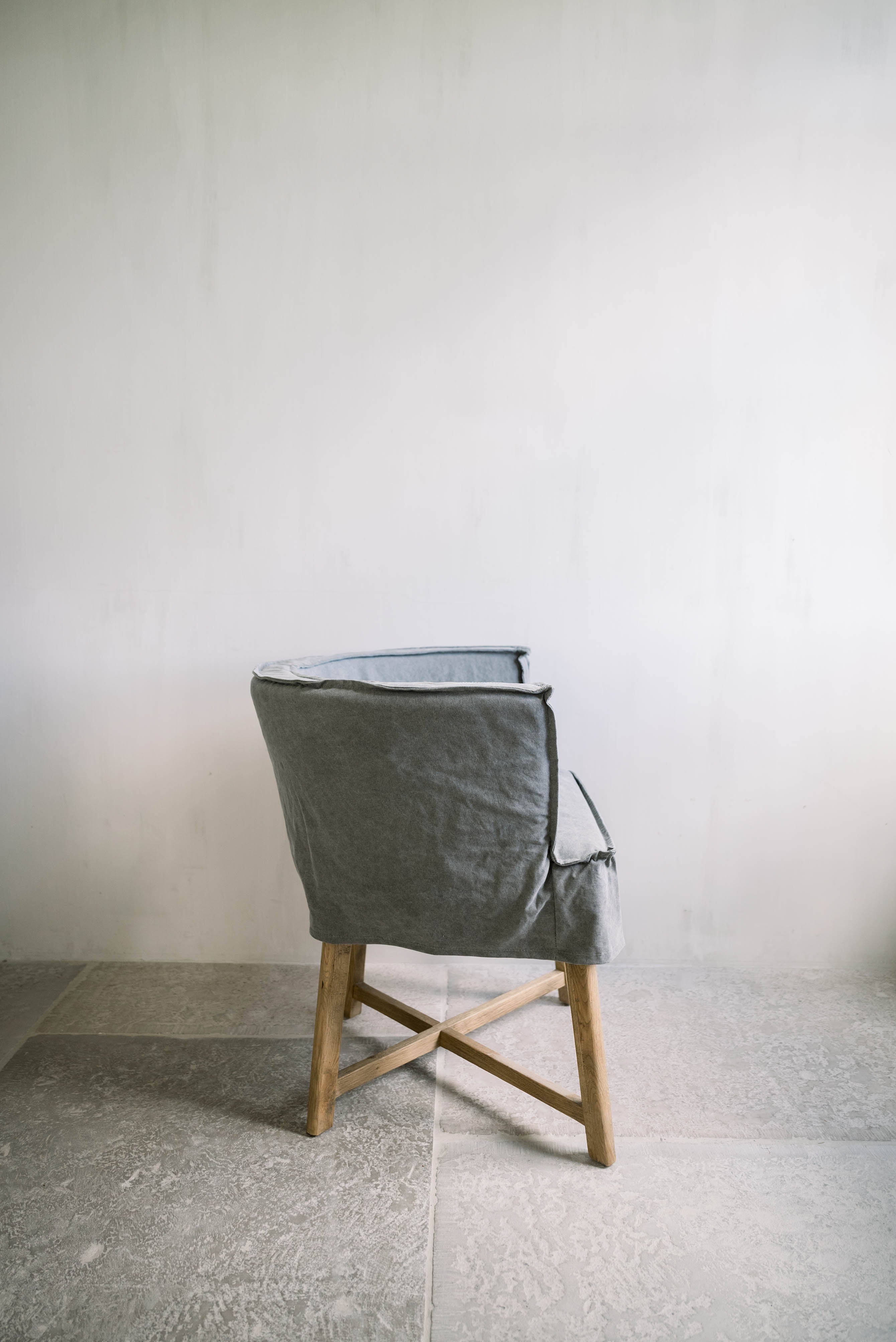 Leeff by Netty - Woody Chair Dark Grey