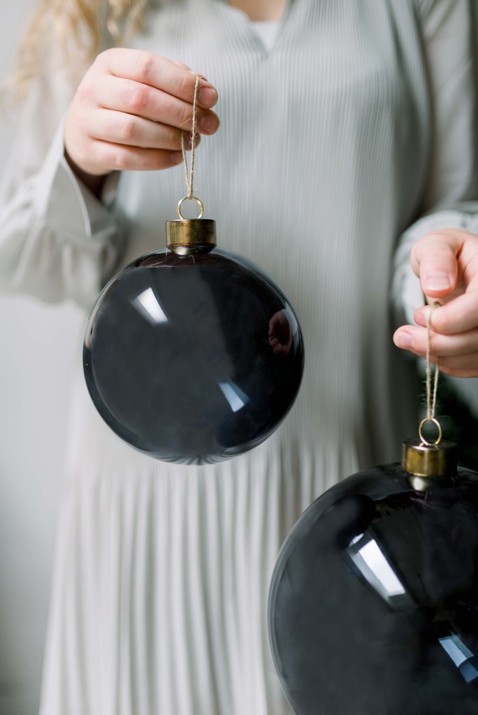 Leeff Christmas Ball Cis Dark Grey M