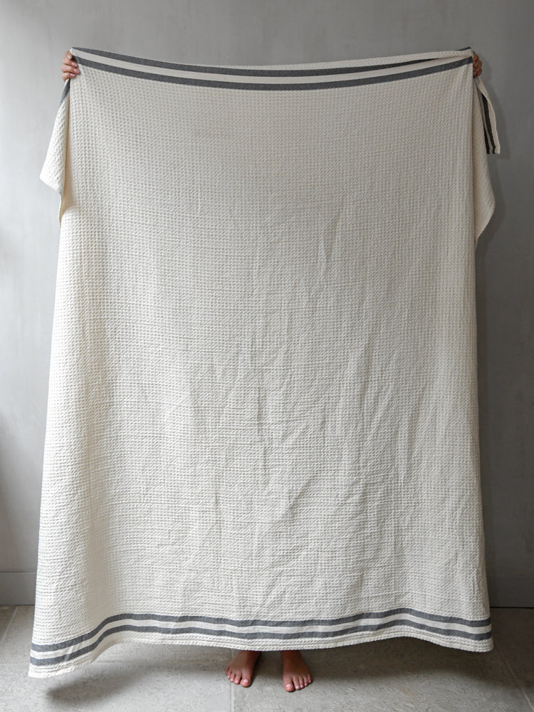Leeff Blanket Brecht dark grey