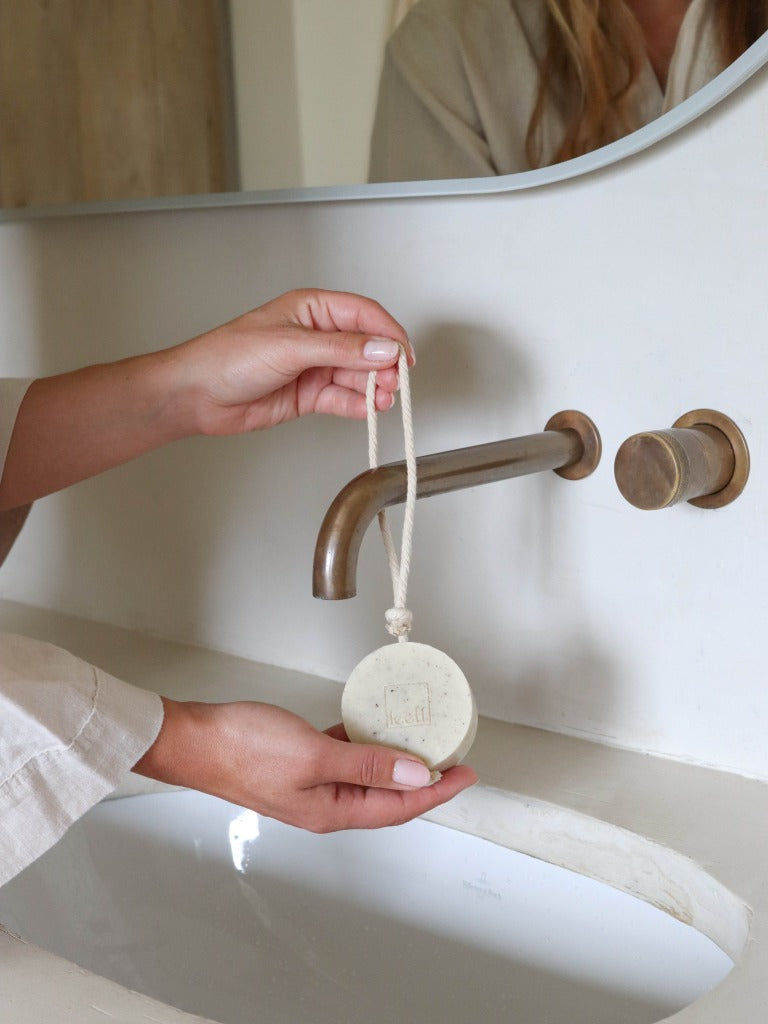 Leeff Soap bar with rope sesame scrub - Merci