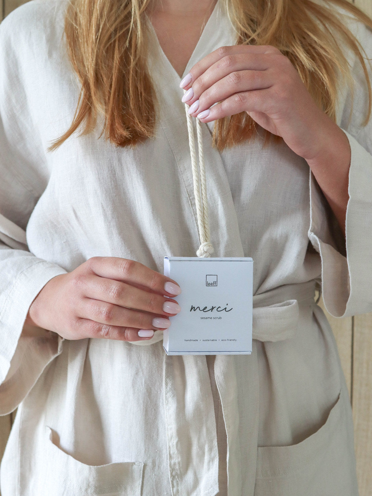 Leeff Soap bar with rope sesame scrub - Merci